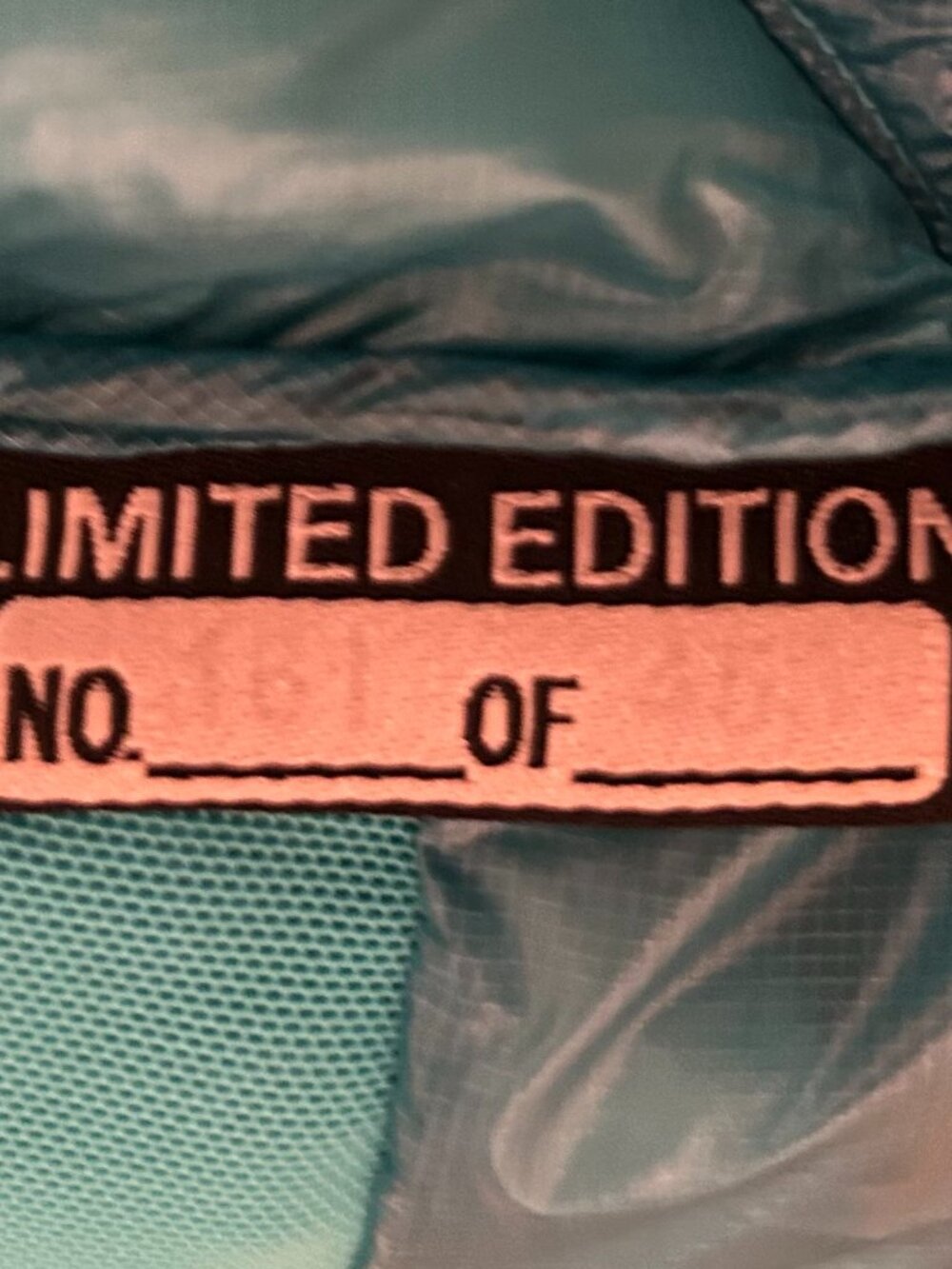 The North Face Women's Summit L6 Down Belay Parka Limited Edition - Medium - Picture 14 of 14